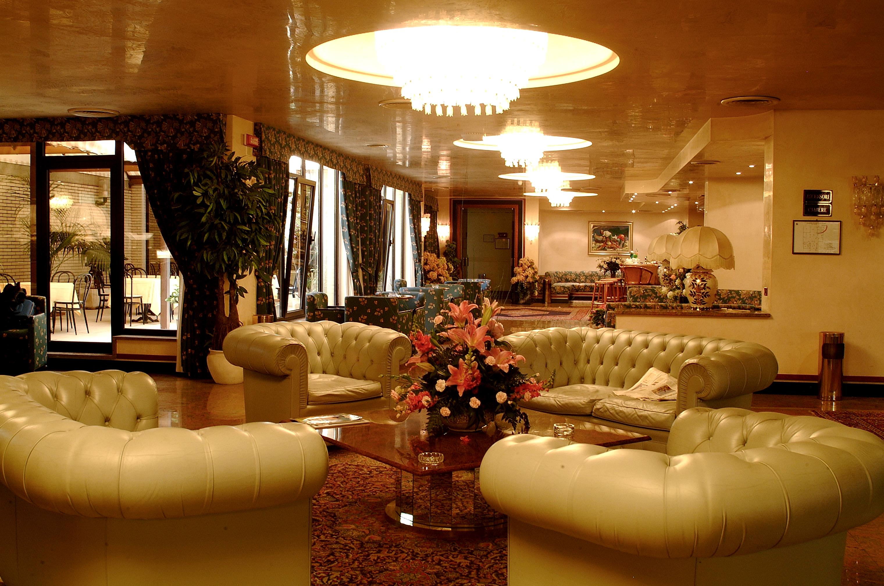 Hotel Leonardo Da Vinci Сасари Екстериор снимка
