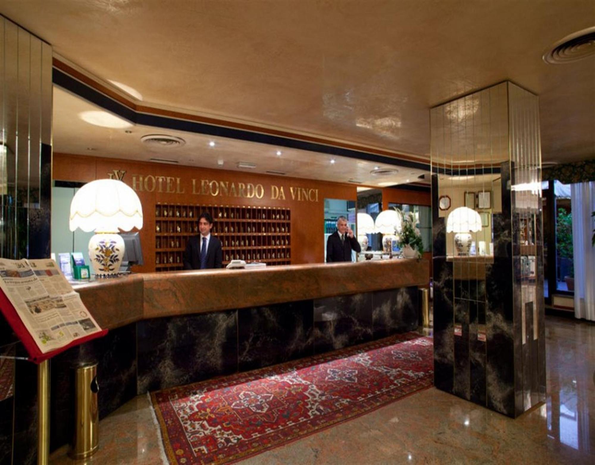 Hotel Leonardo Da Vinci Сасари Екстериор снимка