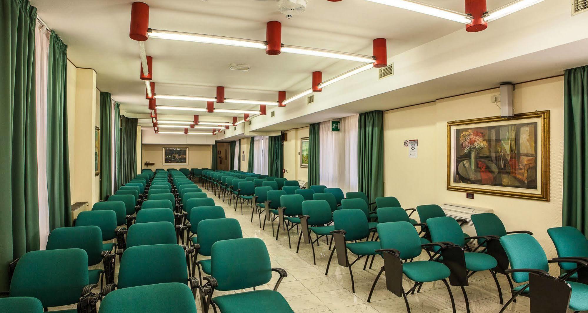 Hotel Leonardo Da Vinci Сасари Екстериор снимка